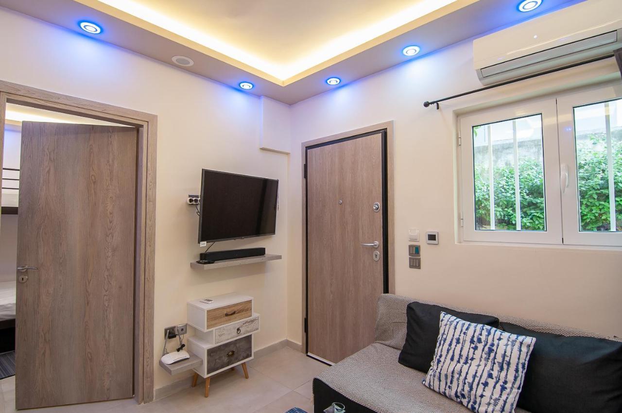 Modern Studio For 4 In Glyfada Atenas Exterior foto